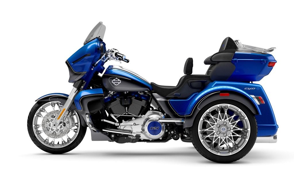 Harley-Davidson CVO Street Glide FLHXSE