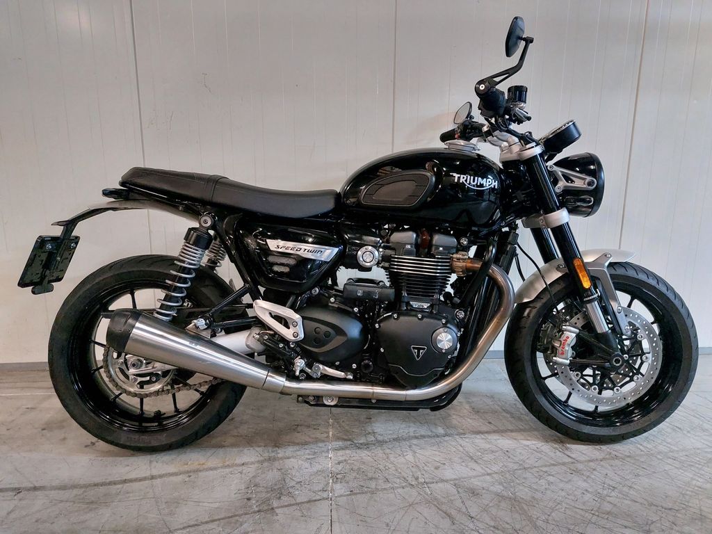 Triumph Speed Twin 1200