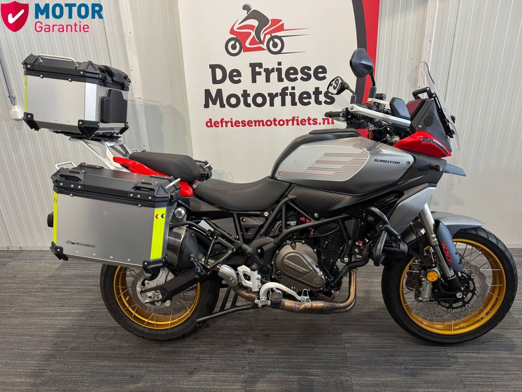 Qjmotor SRT700X Touring