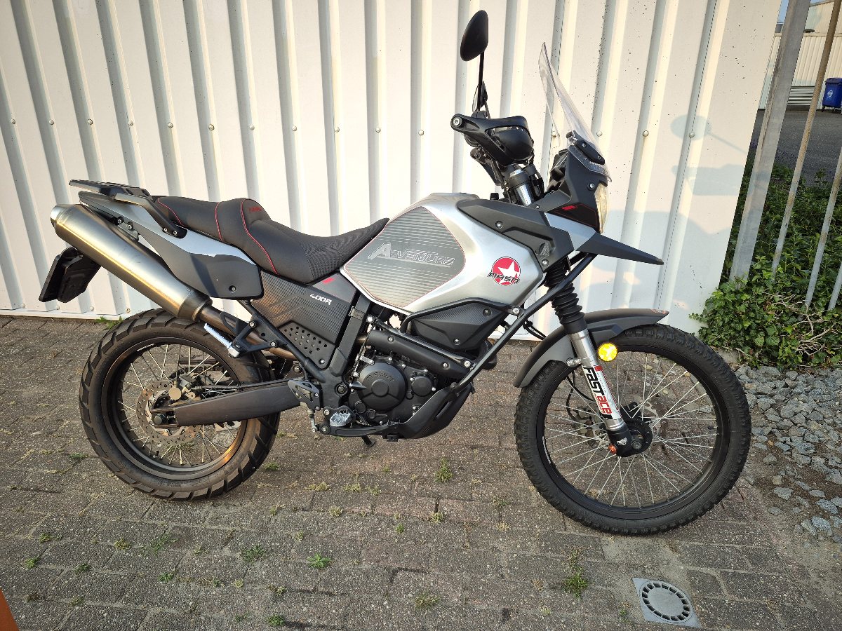 Mash Adventure Touring 400
