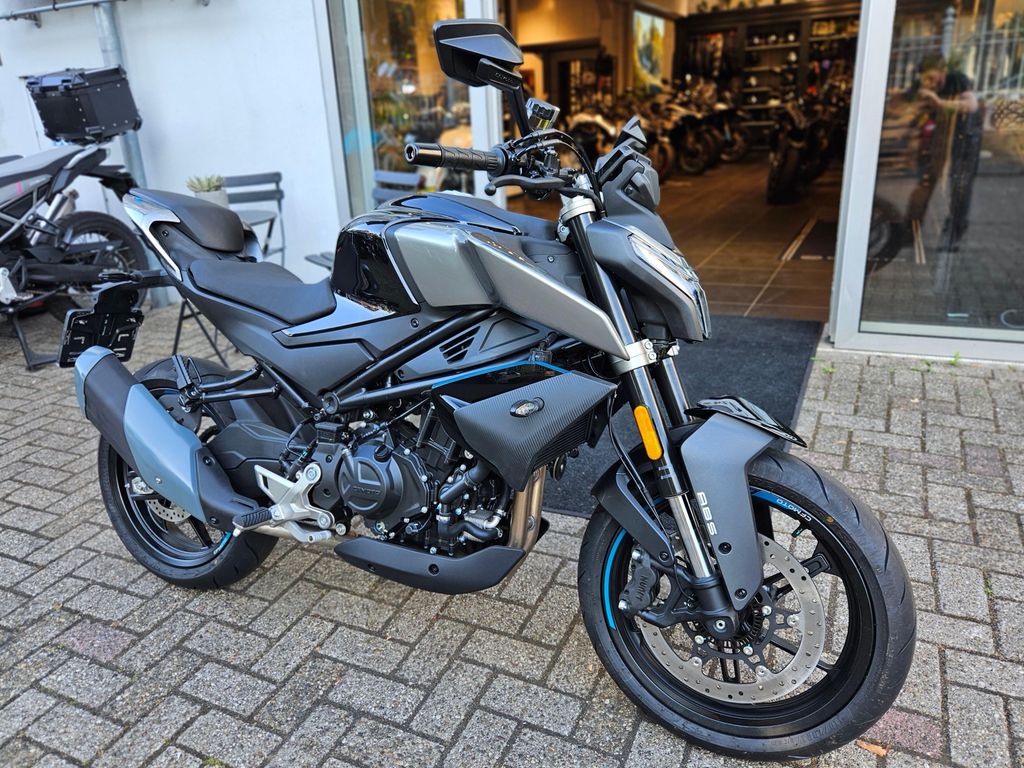 CFMOTO 450 NK