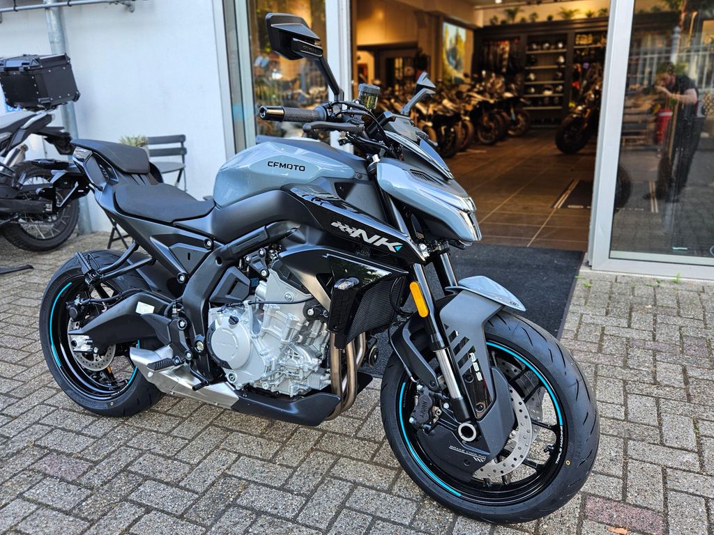 CFMOTO 675 NK