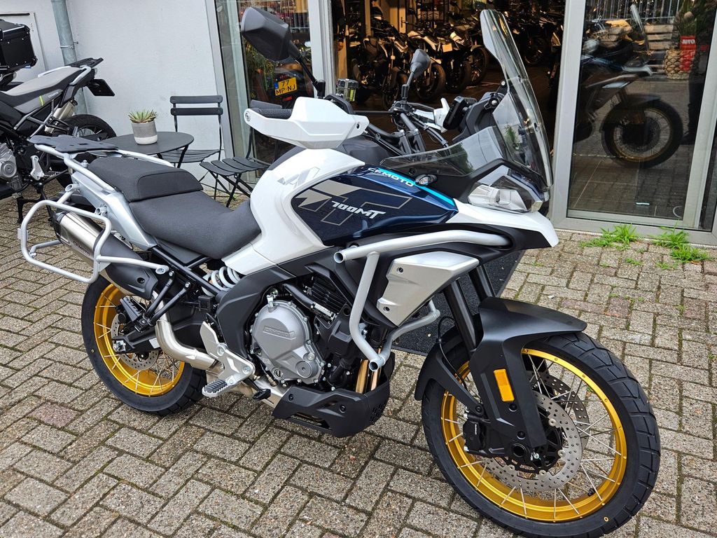 CFMOTO 700 MT Adventure
