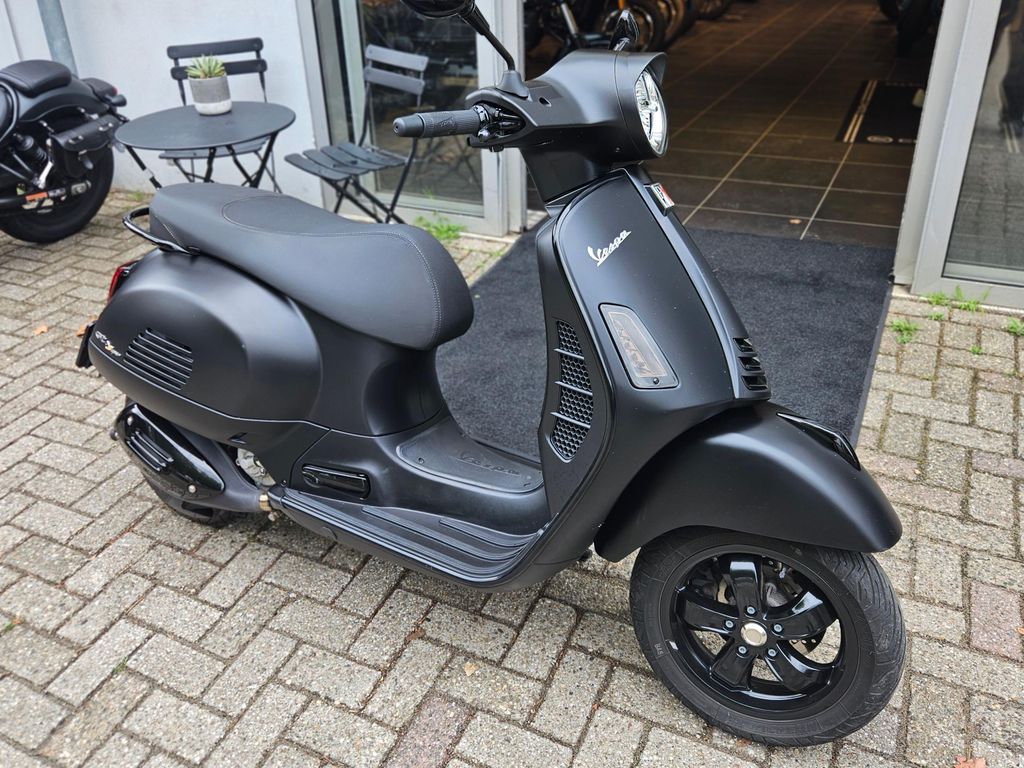 Vespa GTS 300