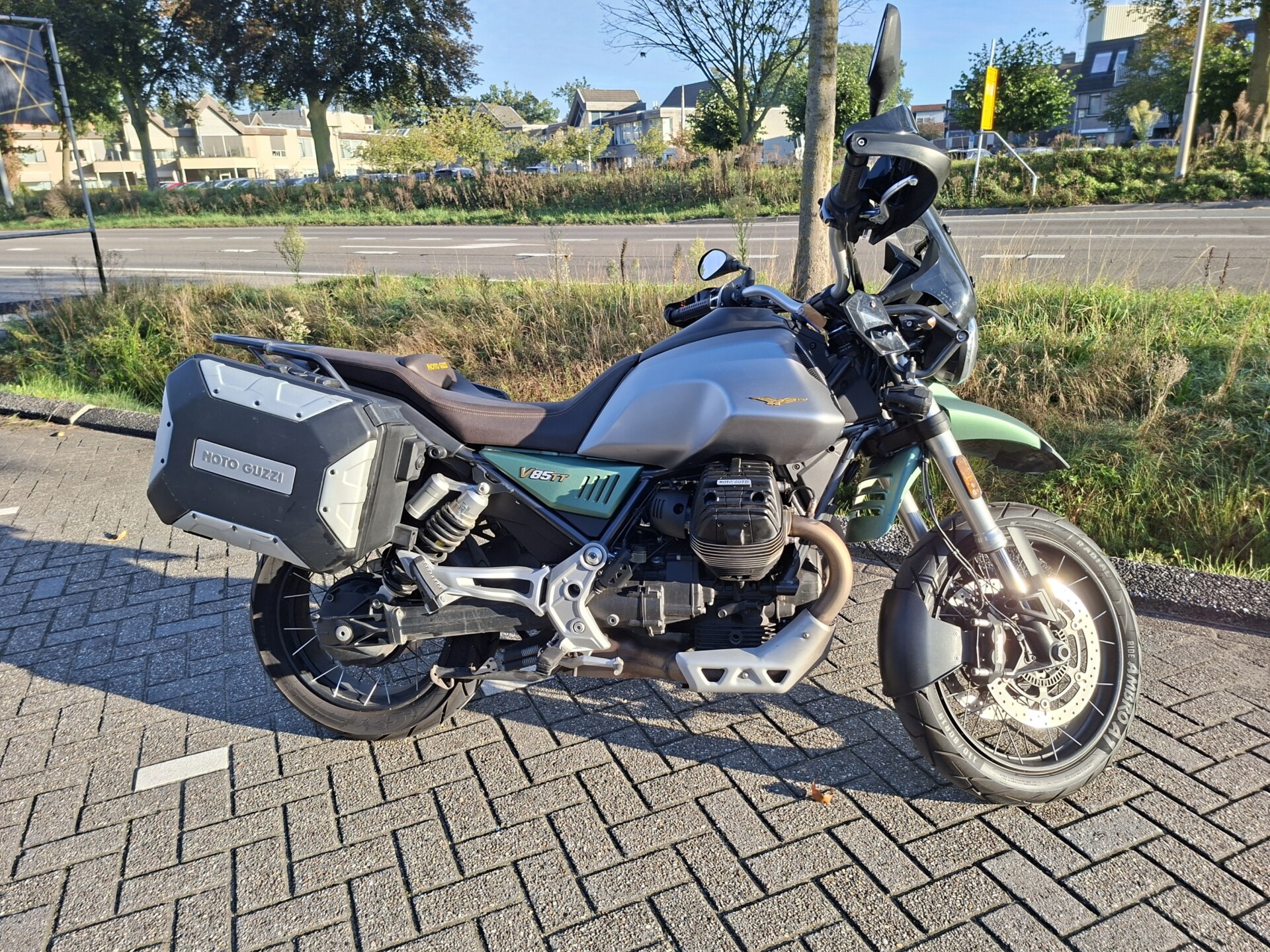 Moto Guzzi V85 TT Evocative