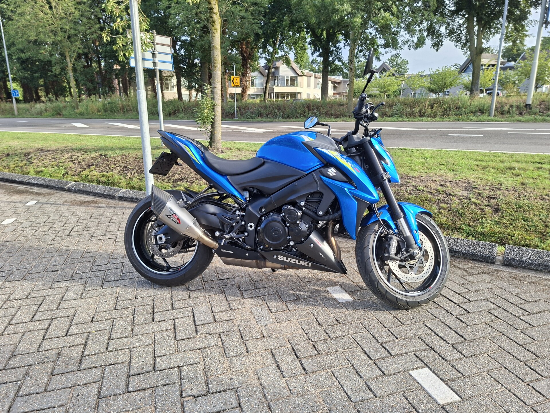 Suzuki GSX-S1000ZA