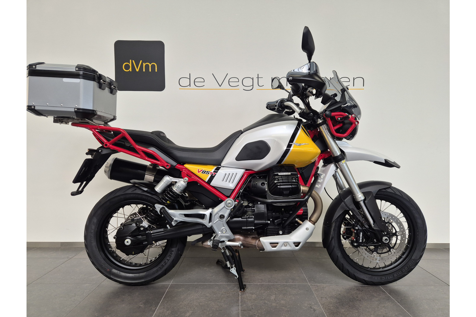 Moto Guzzi V85 TT Evocative