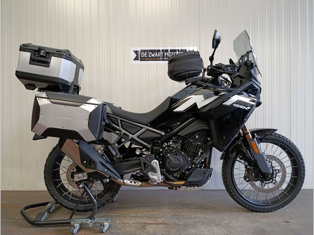 CFMOTO 450 MT