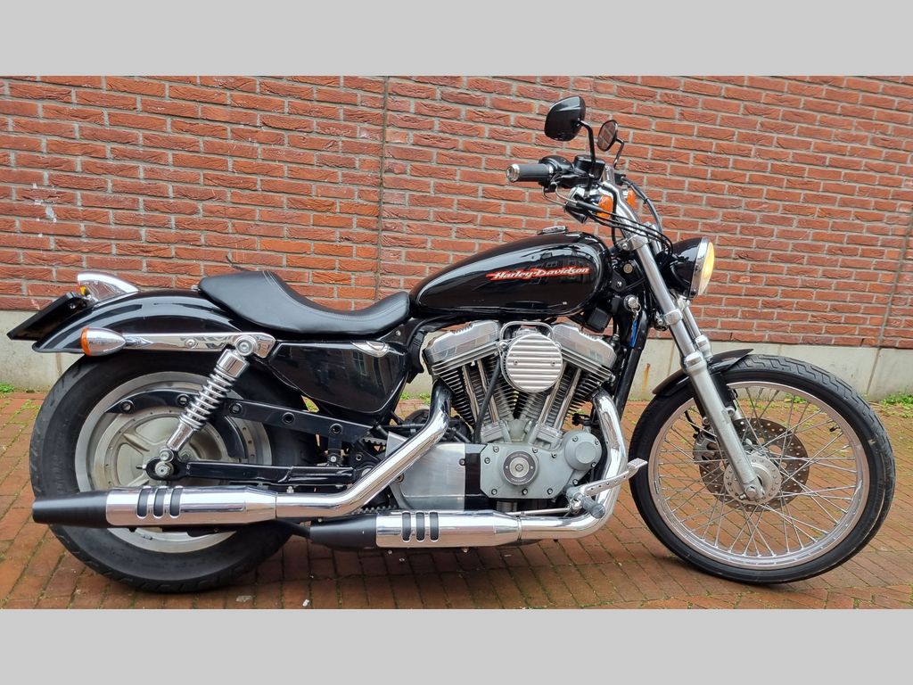 Harley-Davidson XL 883C Sportster Custom