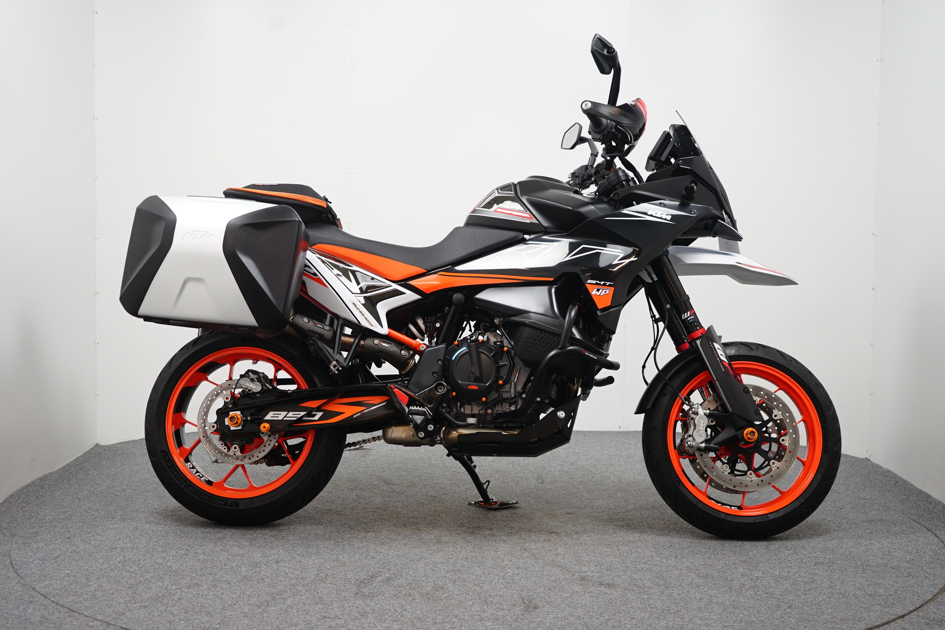 KTM 890 SMT