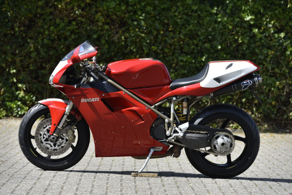 Ducati 916