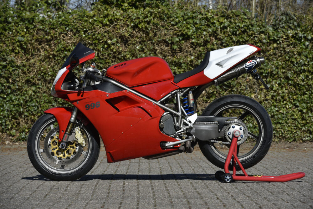 Ducati 996