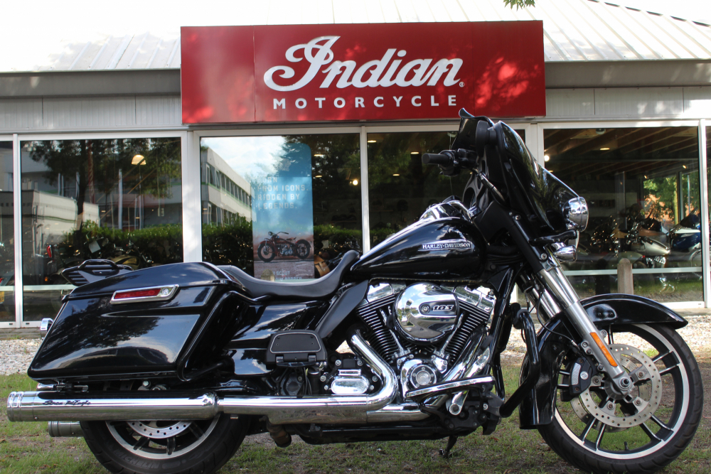 Harley-Davidson FLHTCU Electra Glide Ultra
