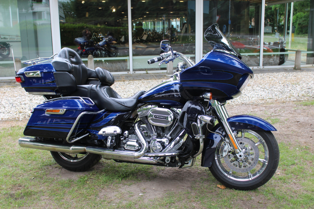 Harley-Davidson FLTRU Road Glide Ultra