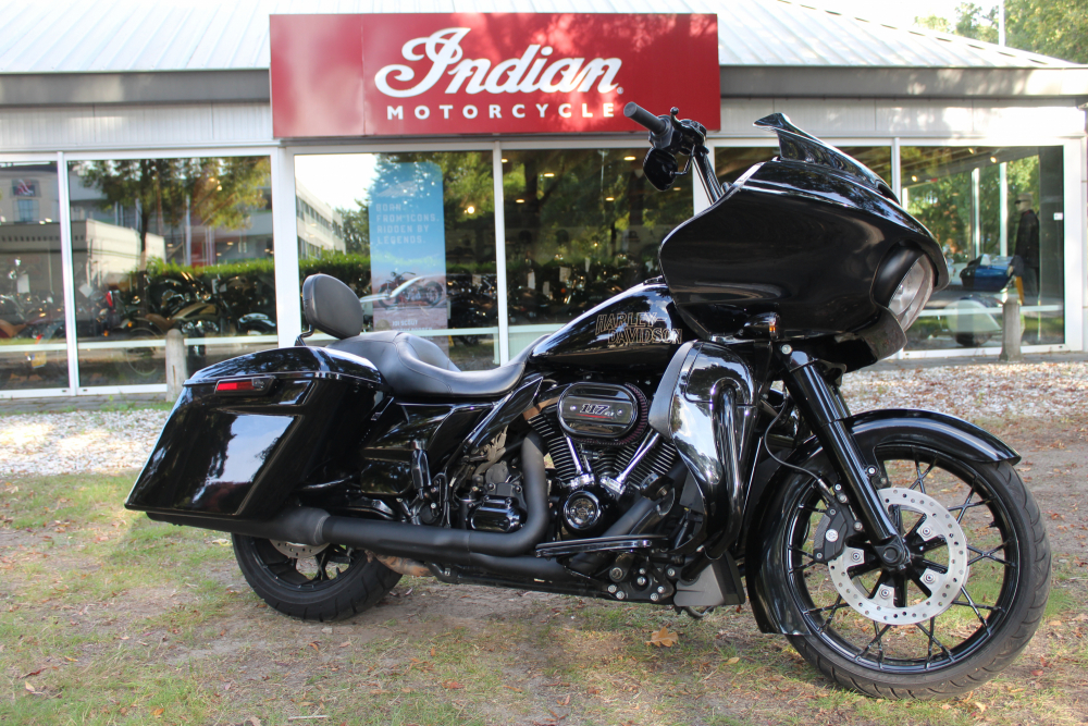 Harley-Davidson FLTRXST Road Glide ST