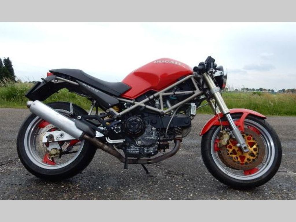 Ducati 900 Monster
