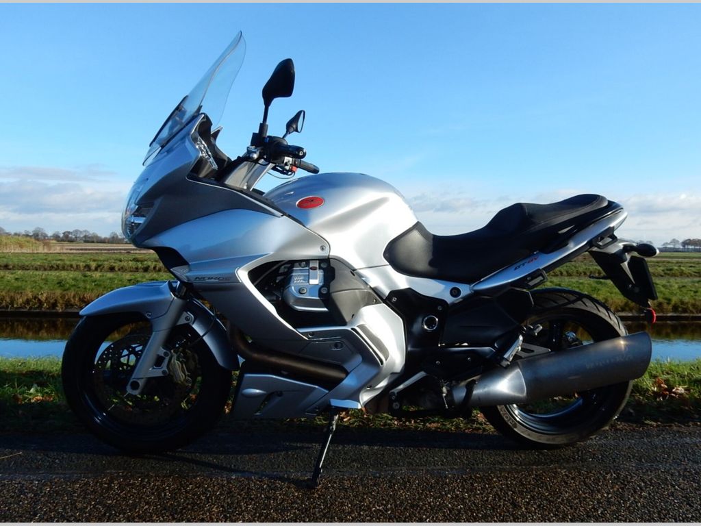 Moto Guzzi Norge 1200GT 8V