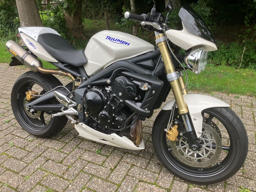 Triumph Street Triple 675