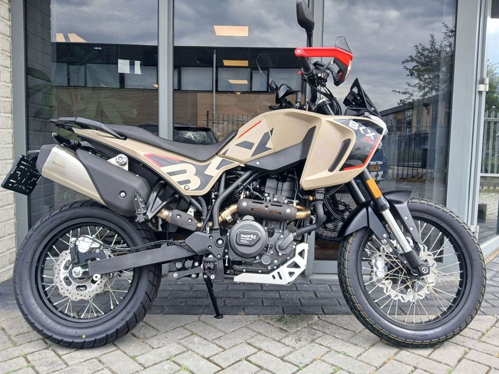 Benelli BKX 300