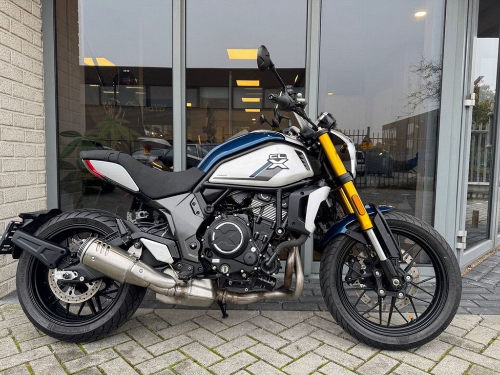 CFMOTO 700CL-X Heritage
