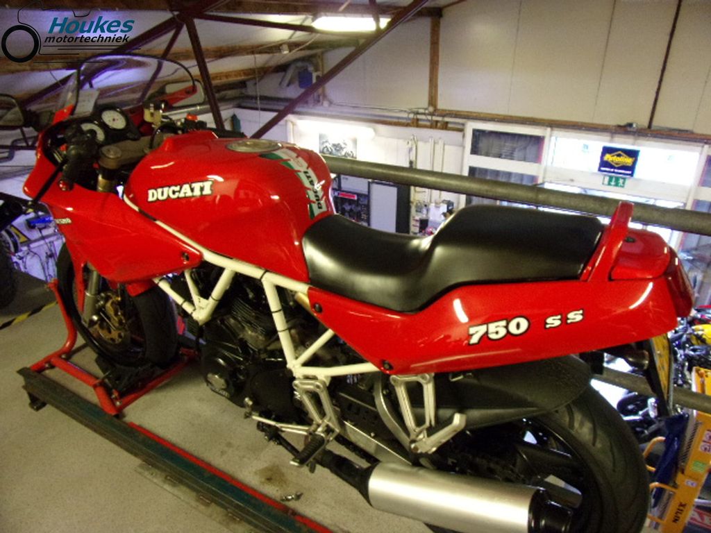 Ducati 750 SSN