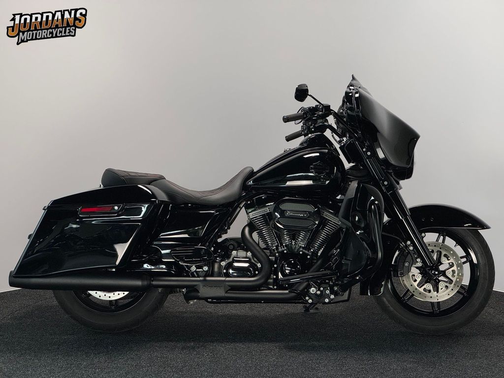 Harley-Davidson FLHTKSE Electra Ultra Glide CVO