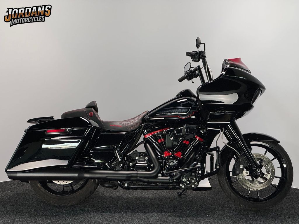 Harley-Davidson FLTRXST Road Glide ST