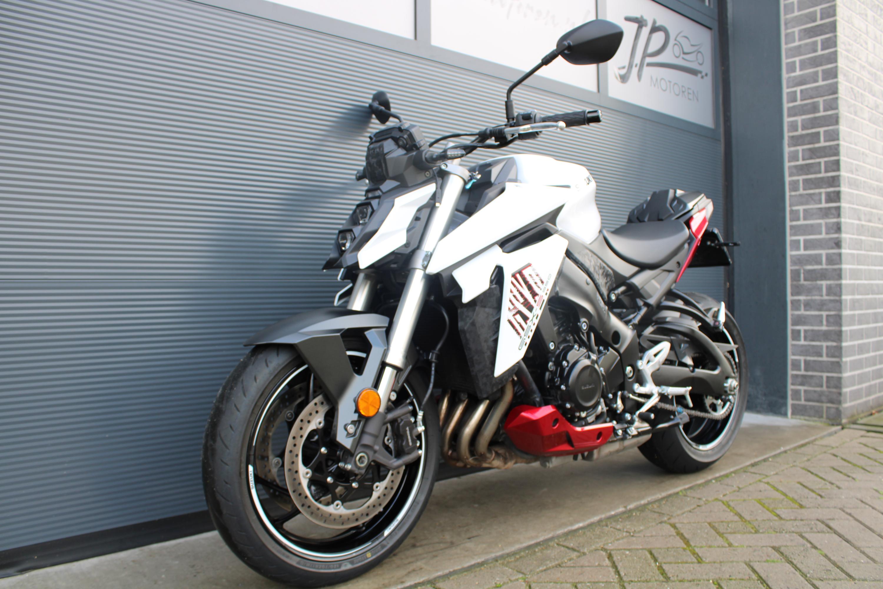 Suzuki GSX-S 950
