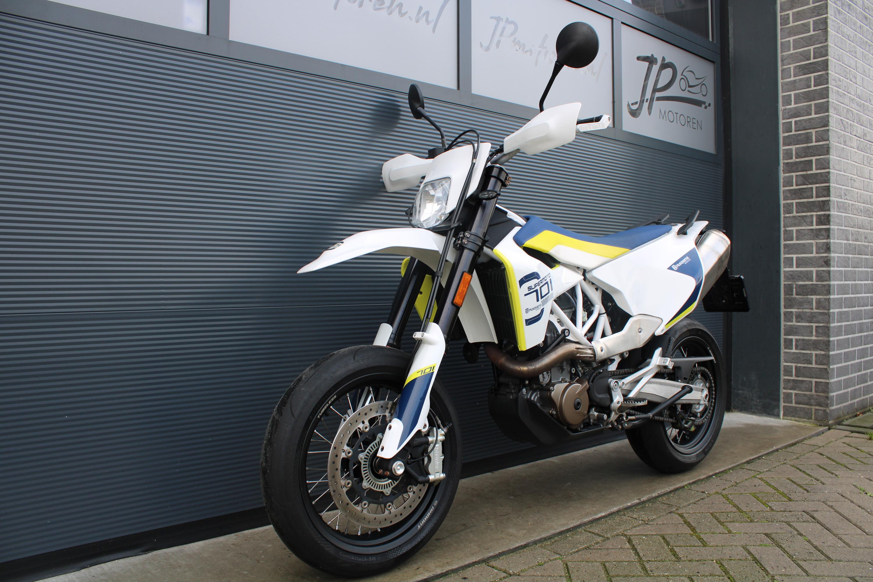 Husqvarna Supermoto 701
