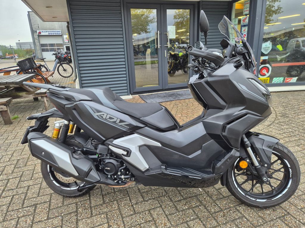 Honda ADV 350