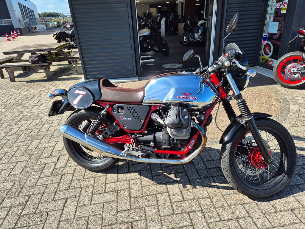 Moto Guzzi V7 III Racer
