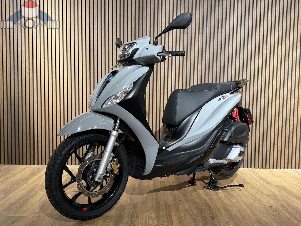 Piaggio Medley S 125