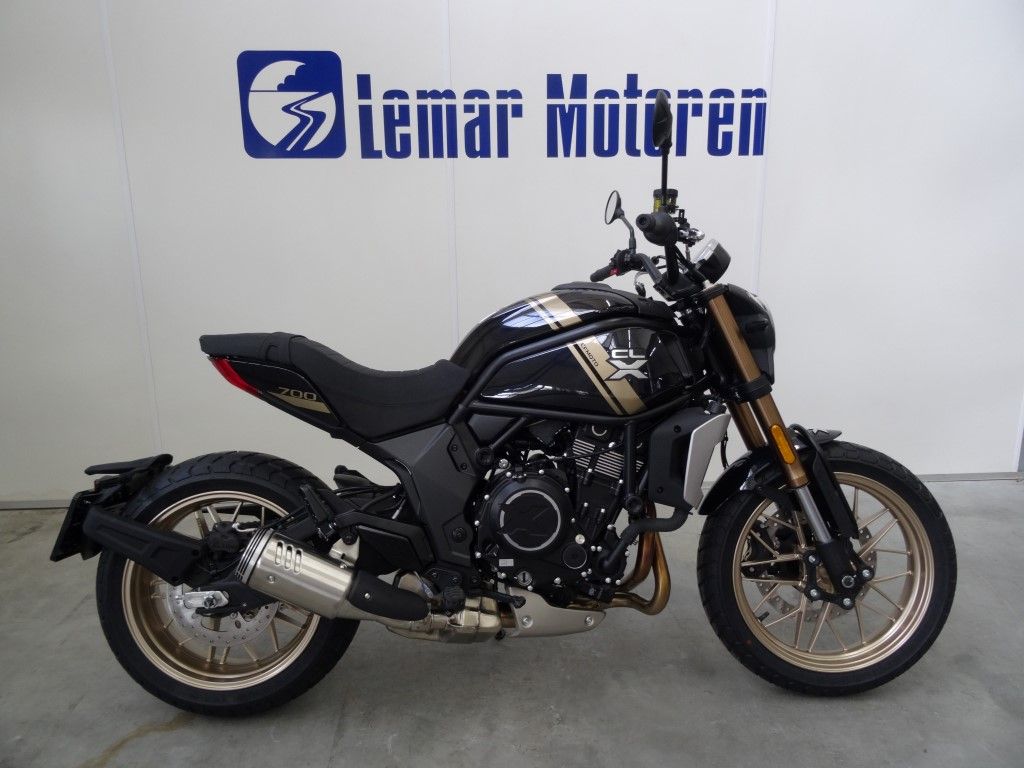 CFMOTO 700CL-X Heritage