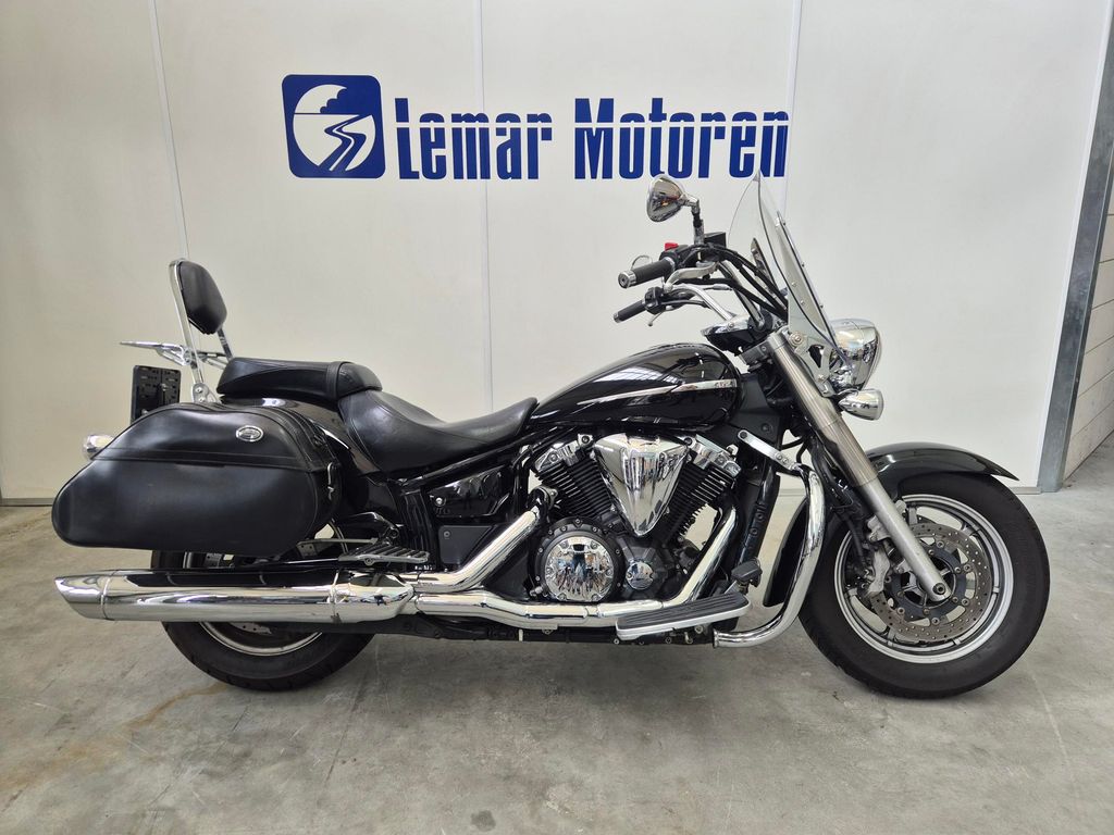 Yamaha XVS1300A Midnight Star