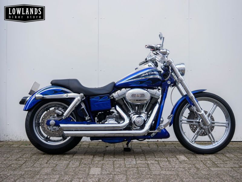 Harley-Davidson FXDSE2 Screamin' Eagle Dyna CVO