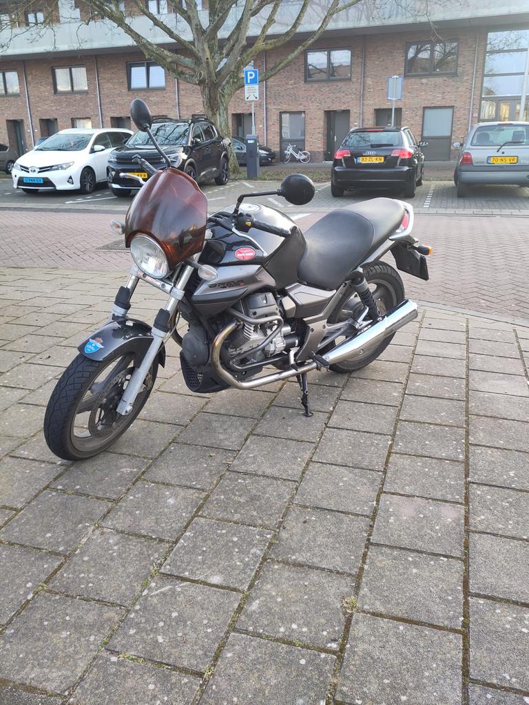 Moto Guzzi Breva 850