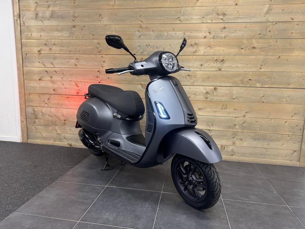 Vespa GTS 300