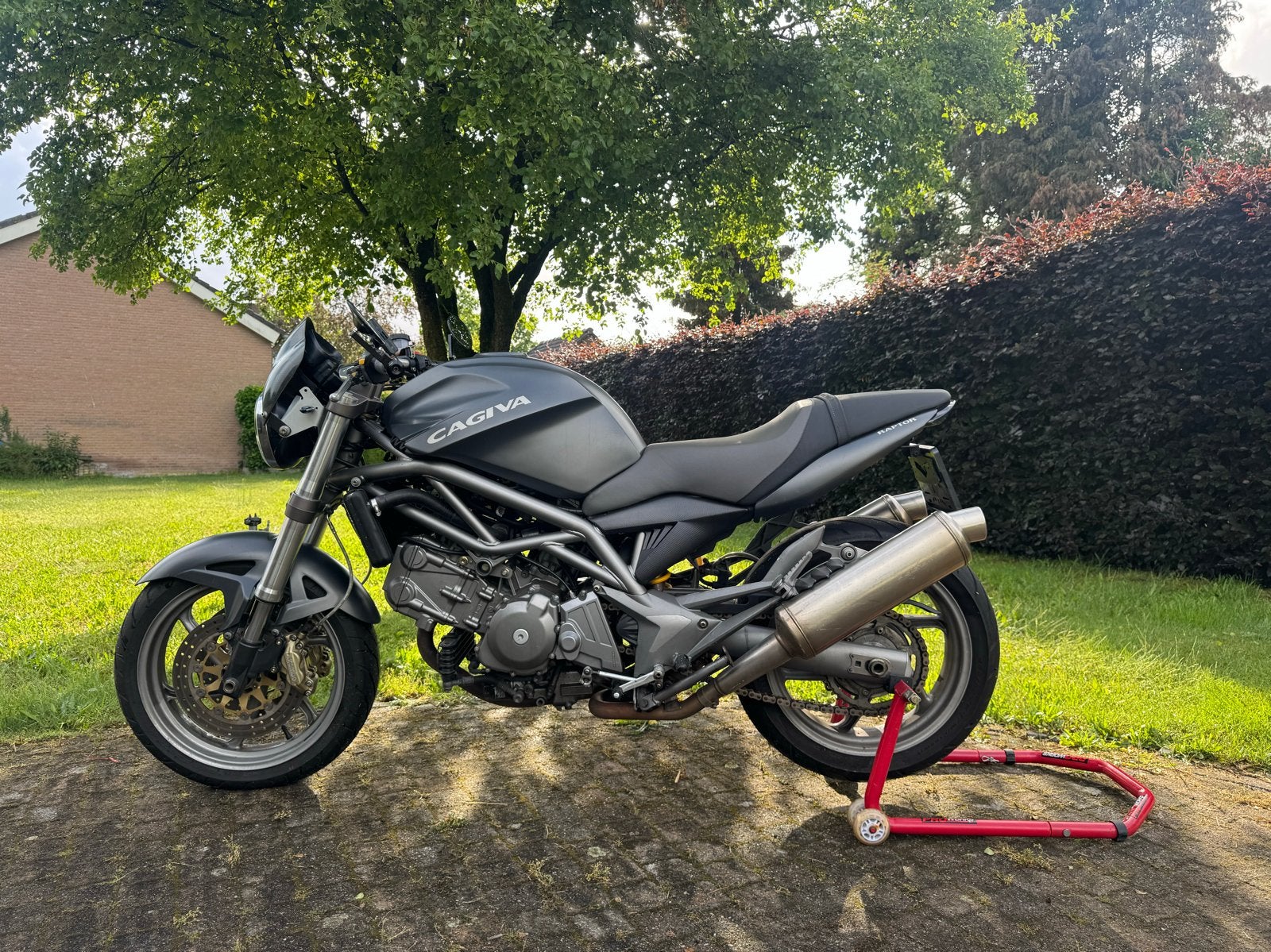 Cagiva Raptor 650
