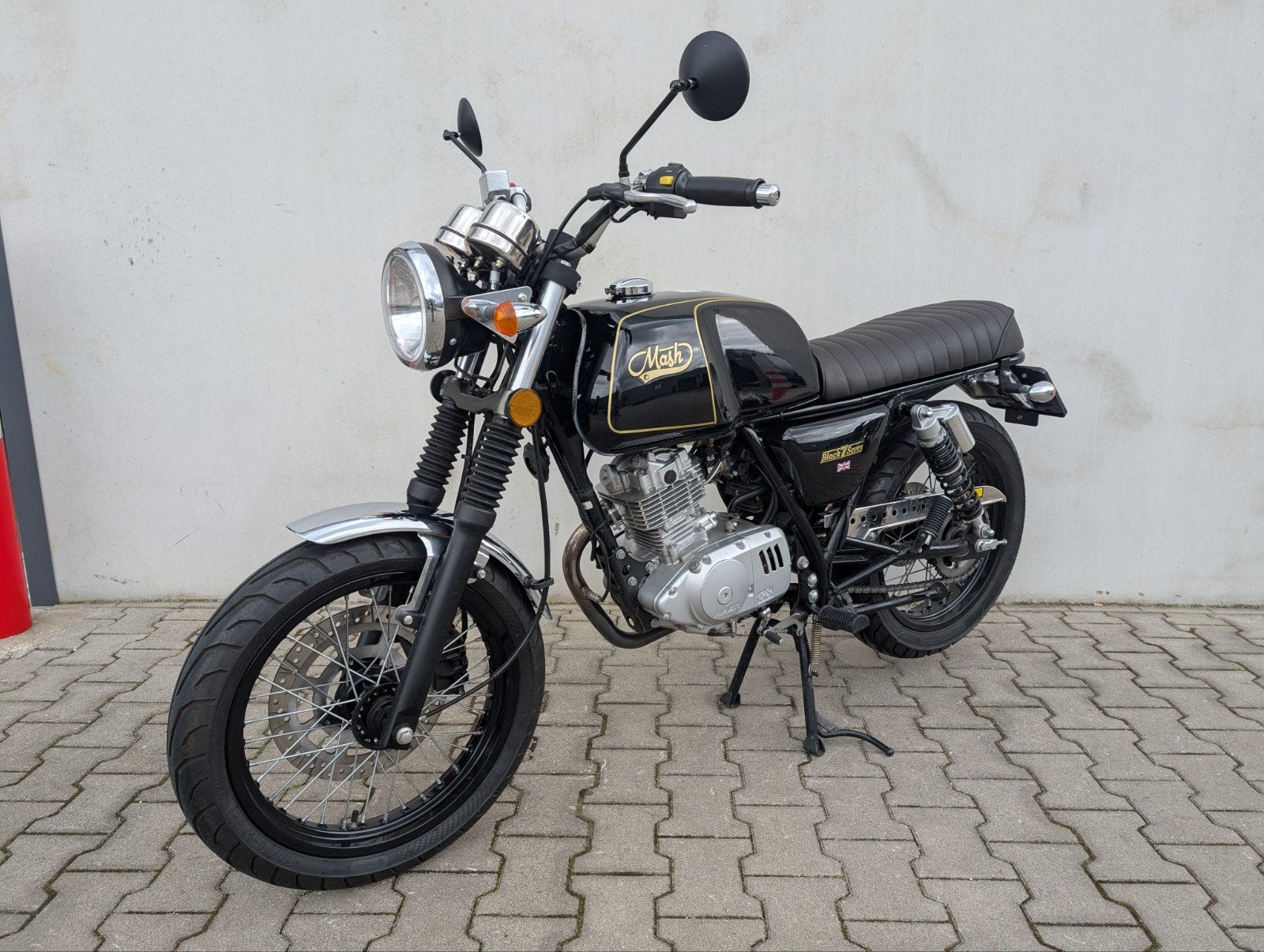 Mash Black Seven 125