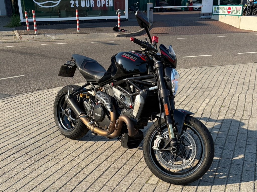 Ducati Monster 1200R