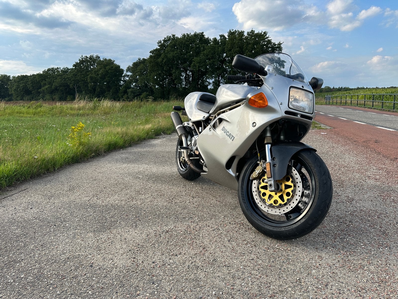 Ducati E900