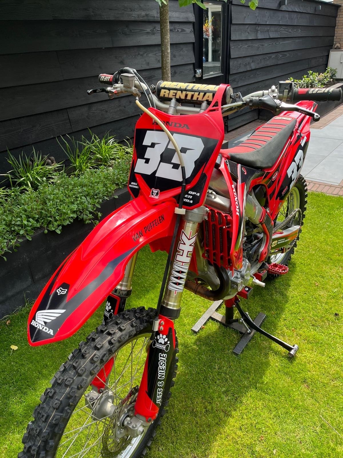 thumb-0
