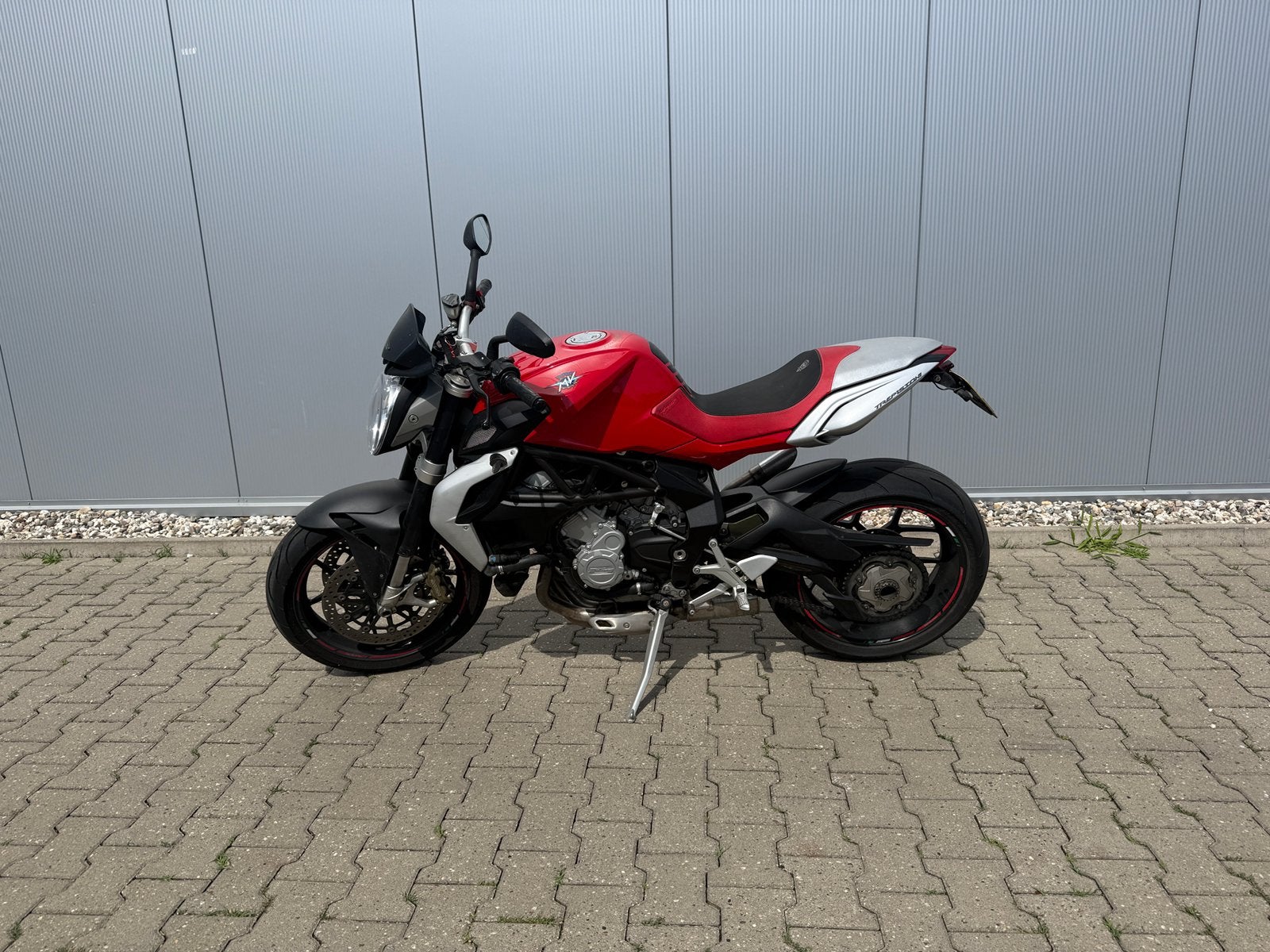 MV Agusta Brutale 675