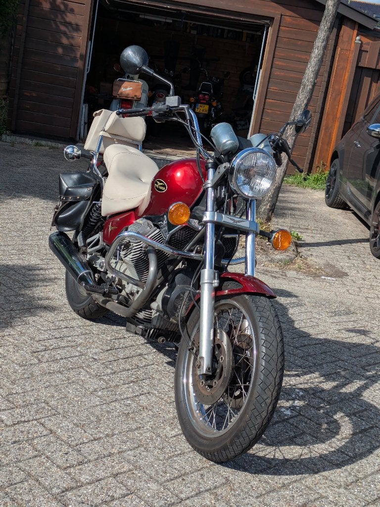Moto Guzzi Nevada 750