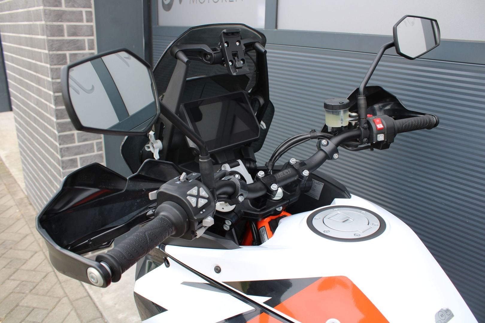 thumb-8