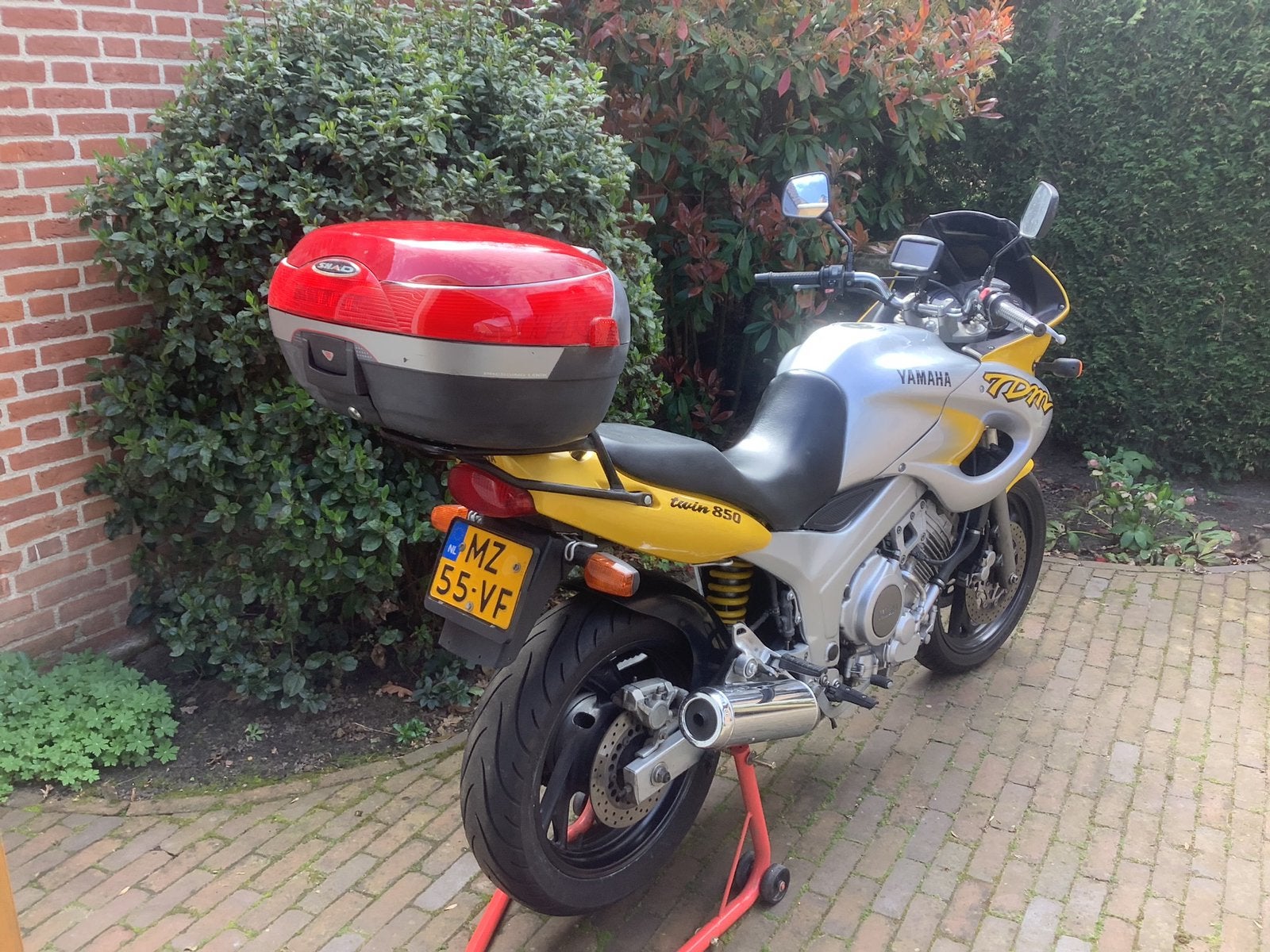 thumb-0