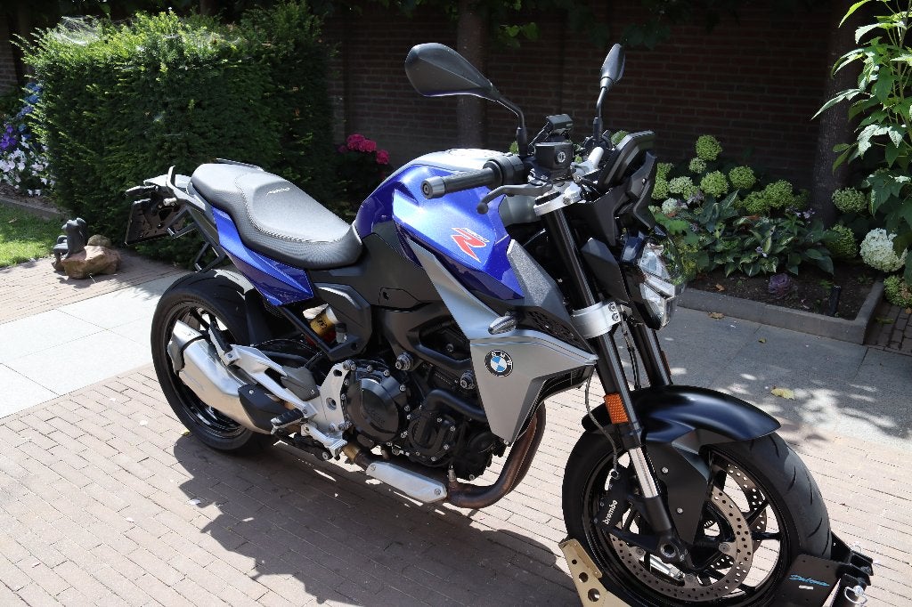 BMW F 900R