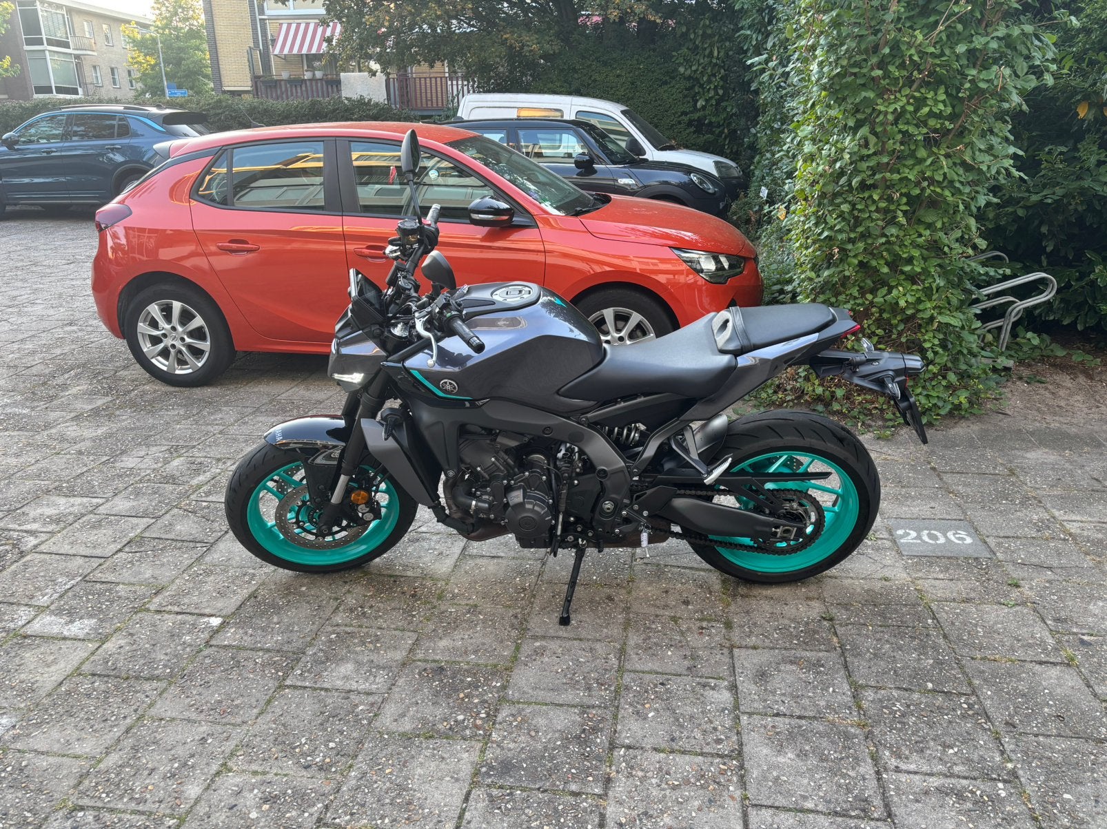 thumb-0