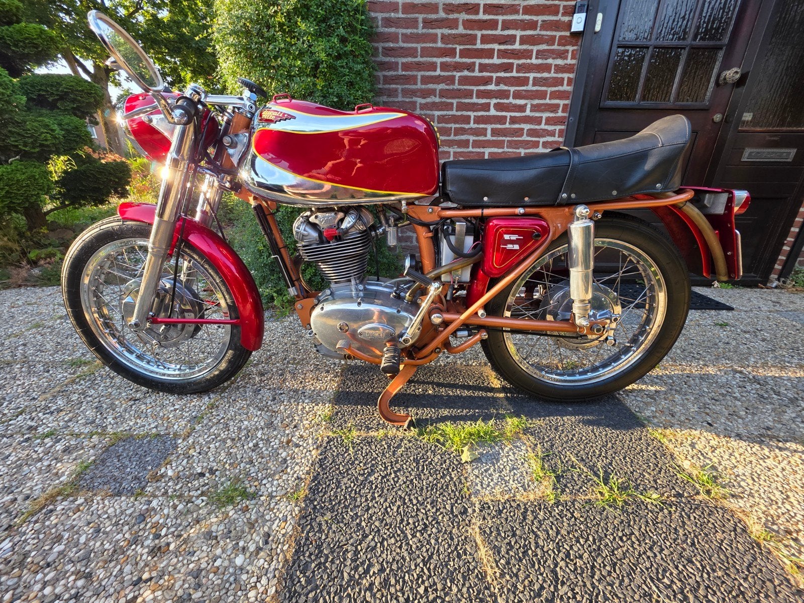 Ducati 200 Elite