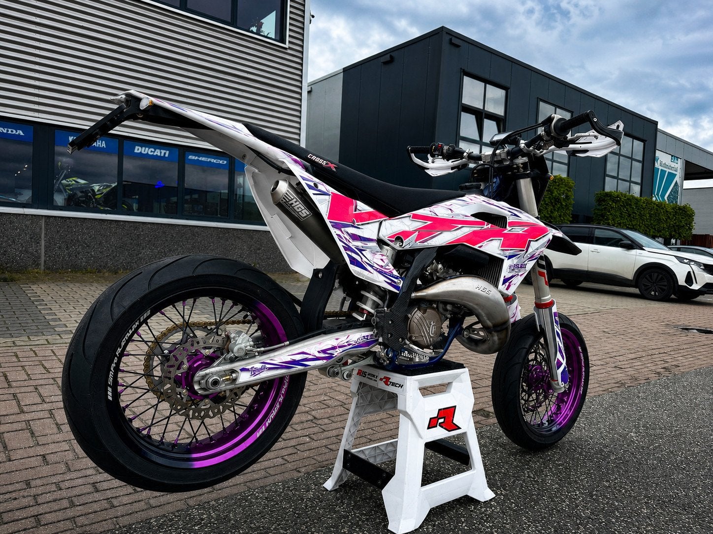 thumb-0